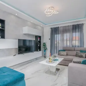 Luxury Lure Krk Town