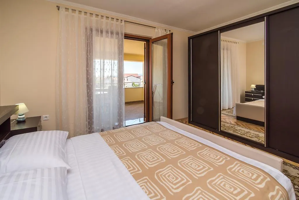 Apartment Apartman Slavko Krk Town